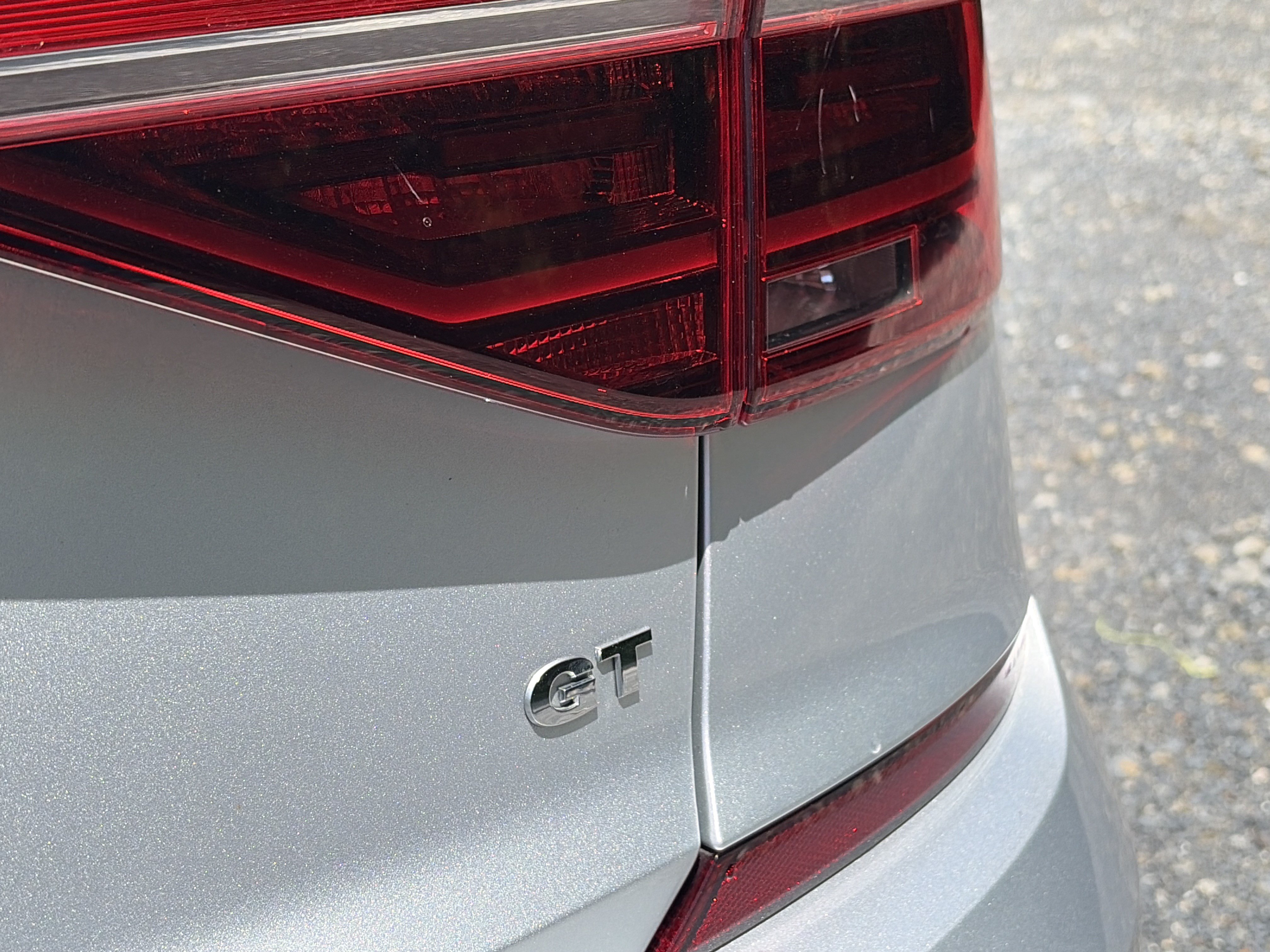 Used 2018 Volkswagen Passat 3.6 FWD image 10