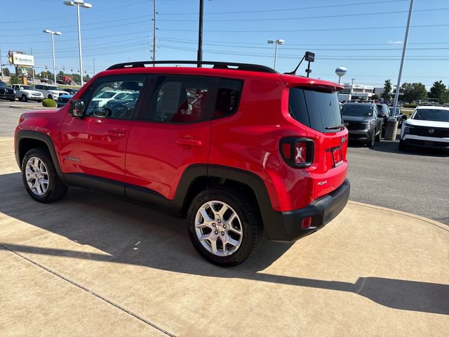 Used 2017 Jeep Renegade Latitude AWD/4WD image 3