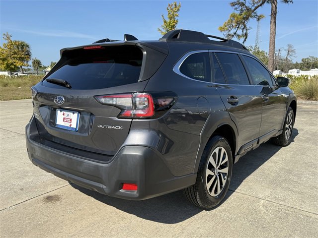 Used 2024 Subaru Outback Premium image 5