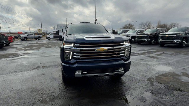 Certified 2022 Chevrolet Silverado 2500 High Country w/ Z71 Off-Road Package image 3