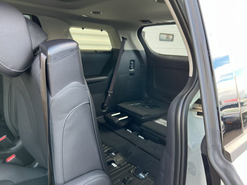 New 2026 Kia Carnival SX Prestige image 13