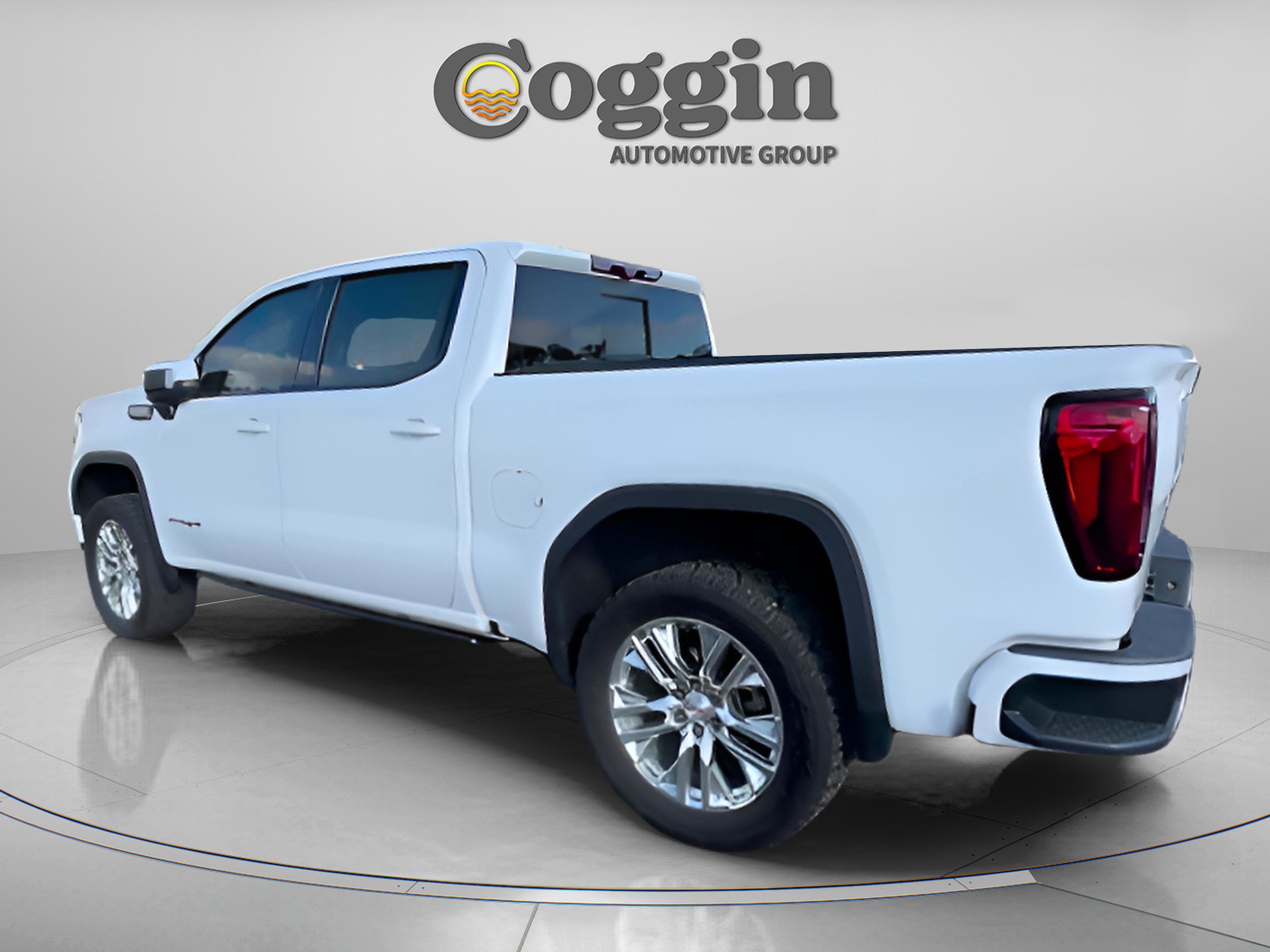 Used 2022 GMC Sierra 1500 AT4X image 11