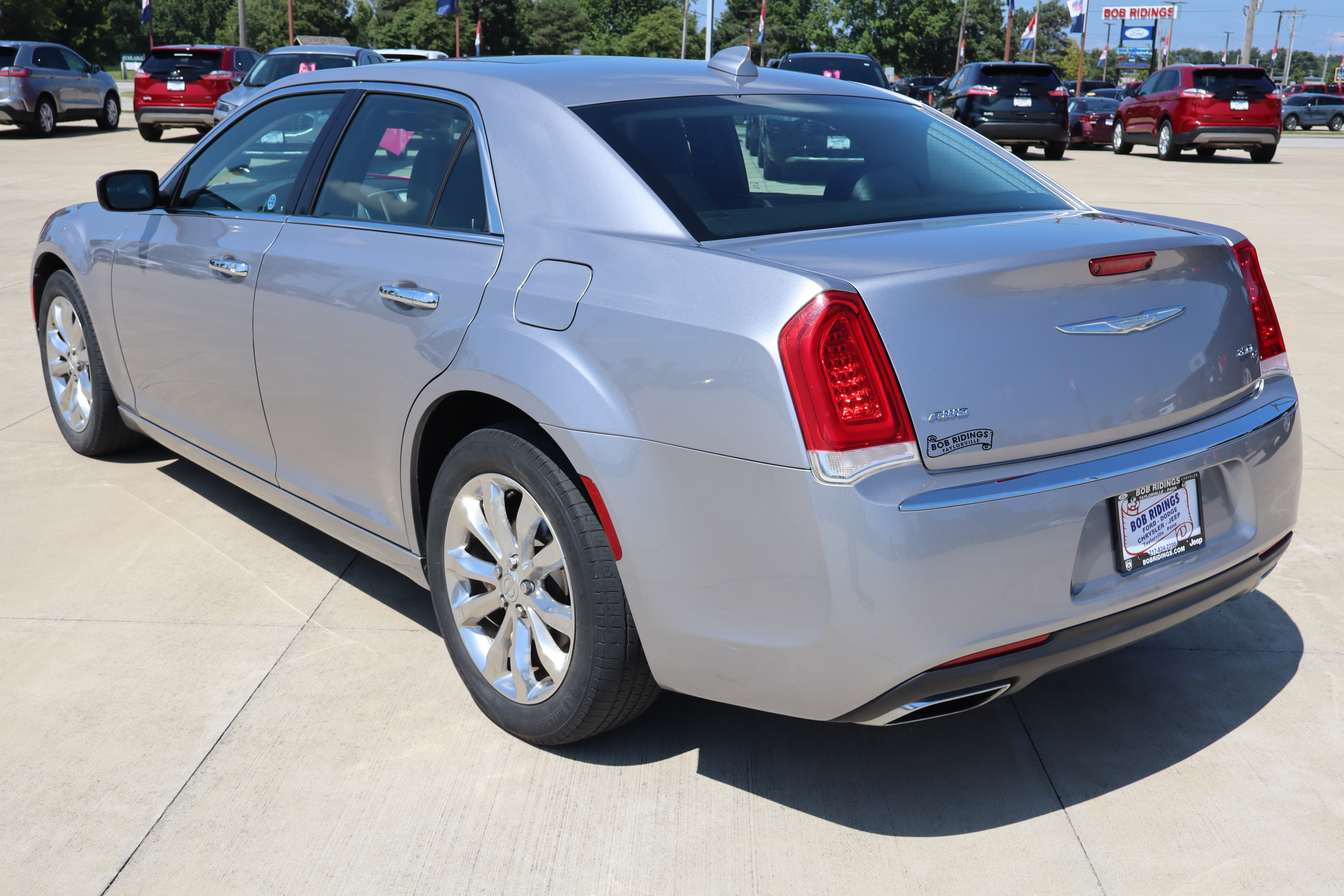 Used 2017 Chrysler 300 C AWD/4WD image 7
