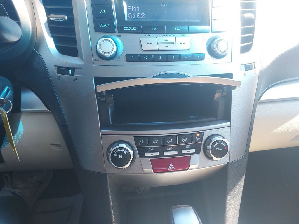 Used 2013 Subaru Legacy 2.5i Premium w/ All-Weather Pkg AWD/4WD image 14