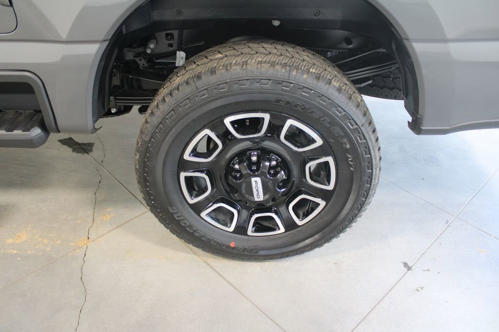 New 2026 Ford F350 Platinum image 58