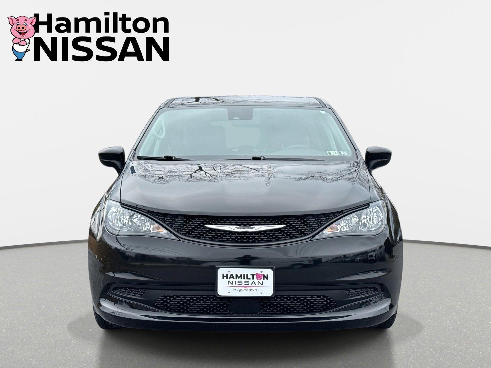 Used 2023 Chrysler Voyager LX image 6