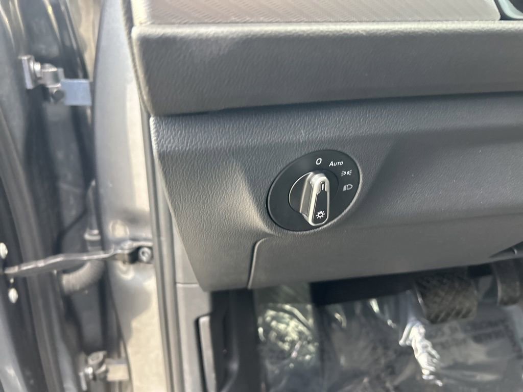 Used 2024 Volkswagen Jetta S FWD image 33