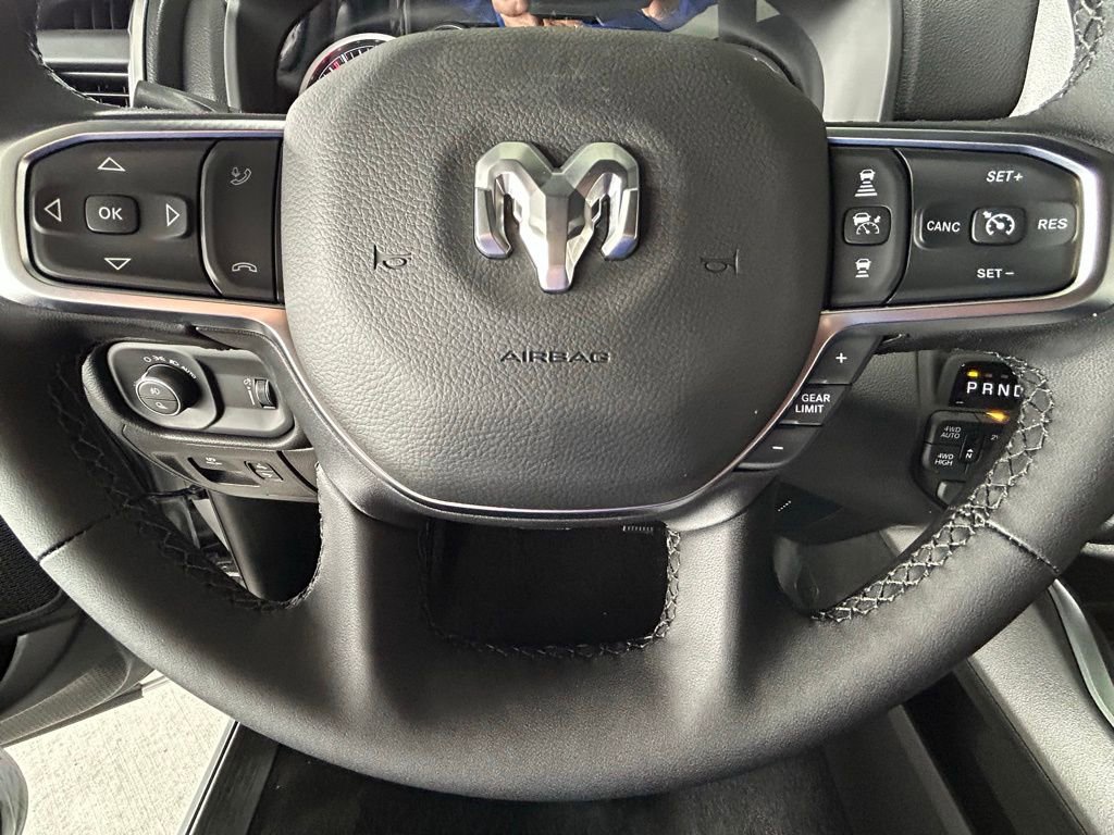 New 2026 RAM 1500 4x4 Crew Cab image 39