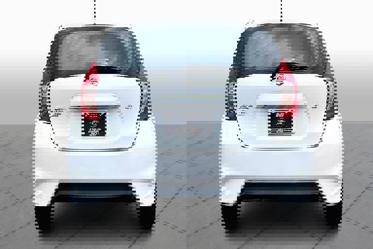 Used 2017 Nissan Versa Note SV image 5