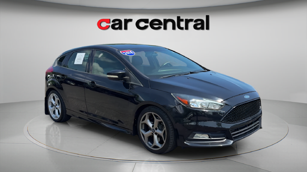 Used 2018 Ford Focus ST FWD image 7