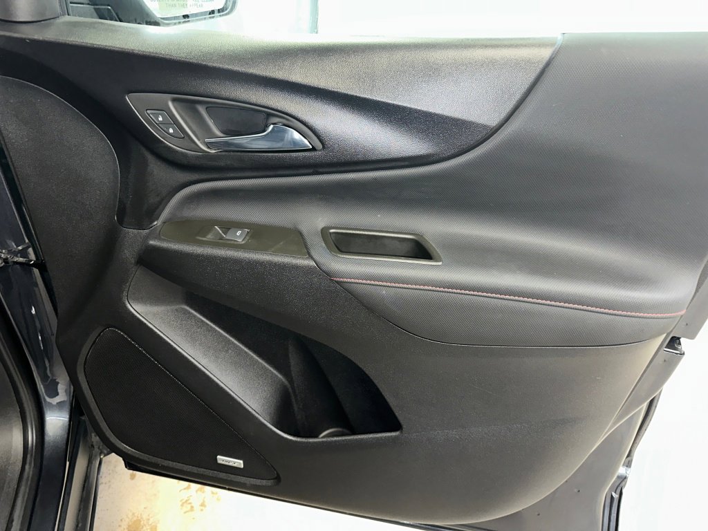 Used 2023 Chevrolet Equinox RS w/ RS Leather Package image 33
