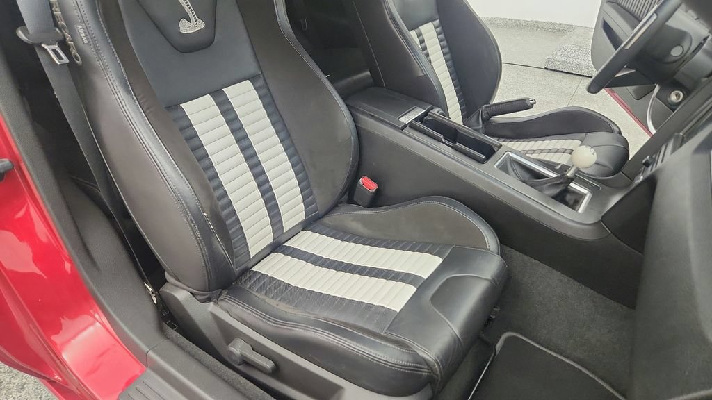 Used 2013 Ford Mustang Shelby GT500 RWD image 20