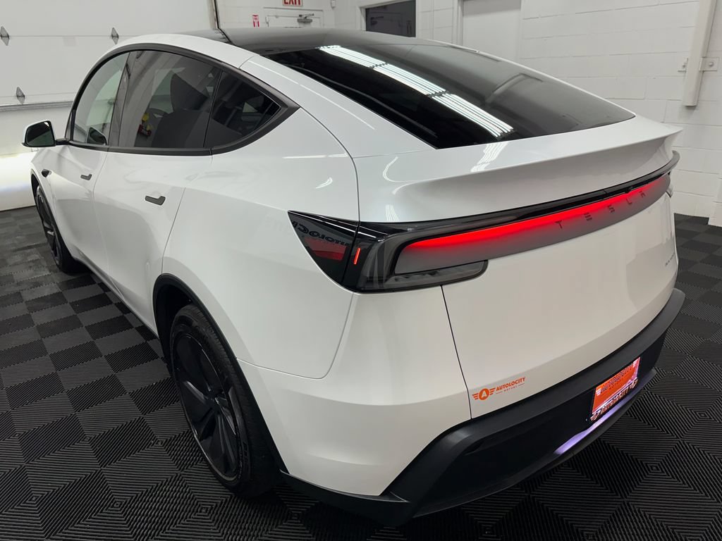 Used 2026 Tesla Model Y Long Range AWD/4WD image 8