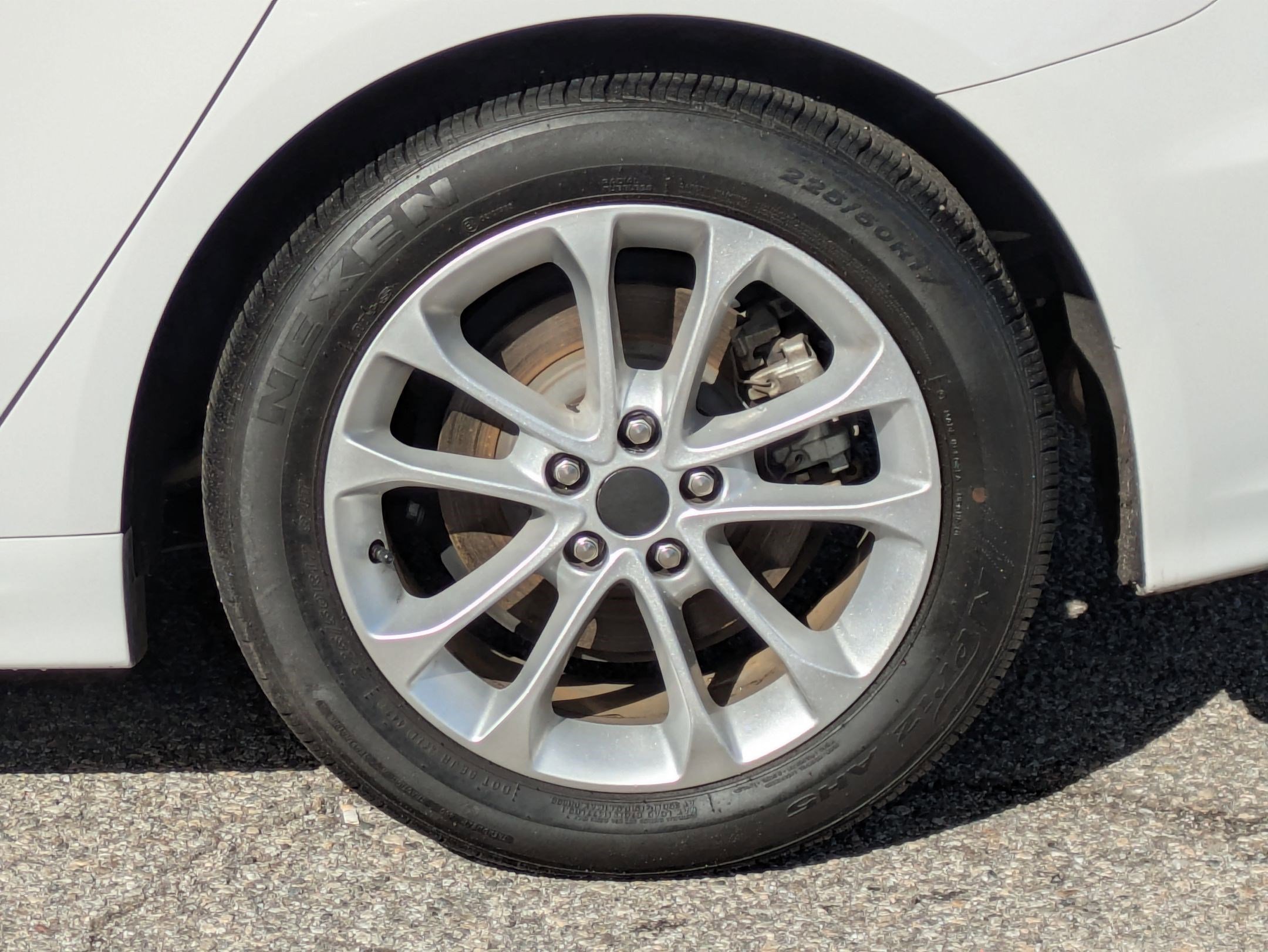 Used 2020 Ford Fusion SE image 9