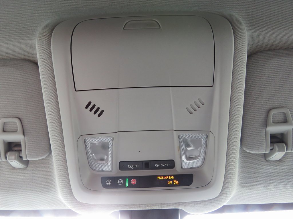 Used 2021 GMC Terrain SLE image 27