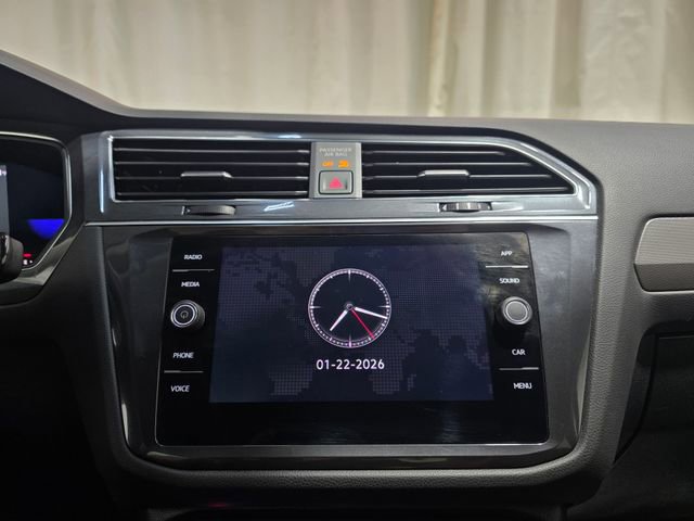 Certified 2023 Volkswagen Tiguan SE w/ Panoramic Sunroof Package image 20