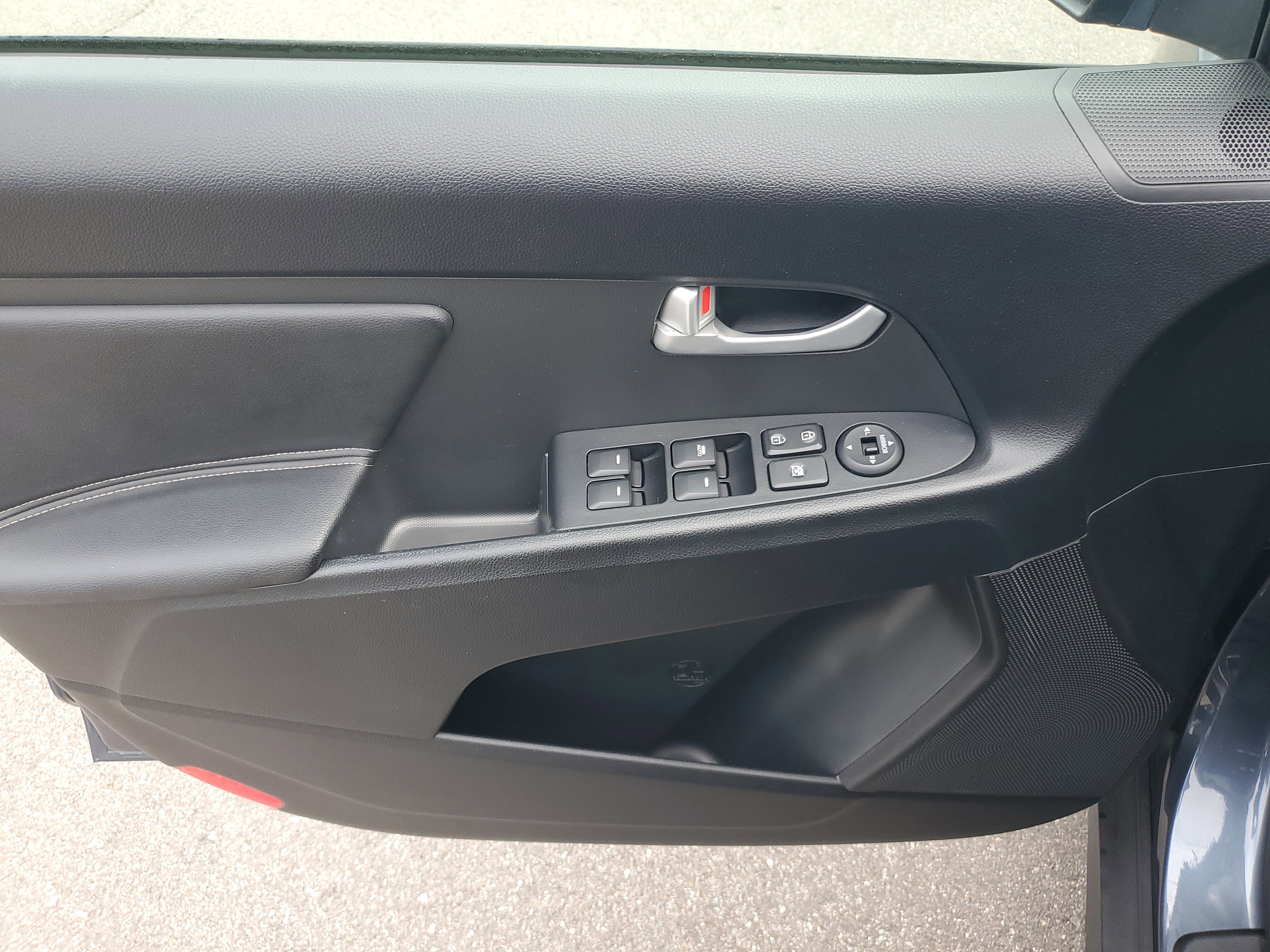 Used 2012 Kia Sportage SX w/ SX Premium Pkg image 20