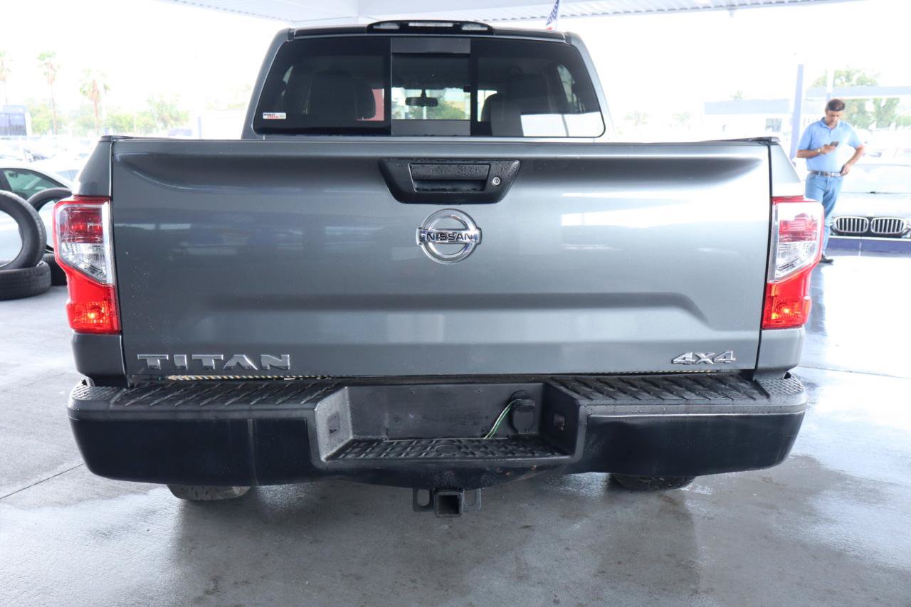 Used 2017 Nissan Titan S AWD/4WD image 7