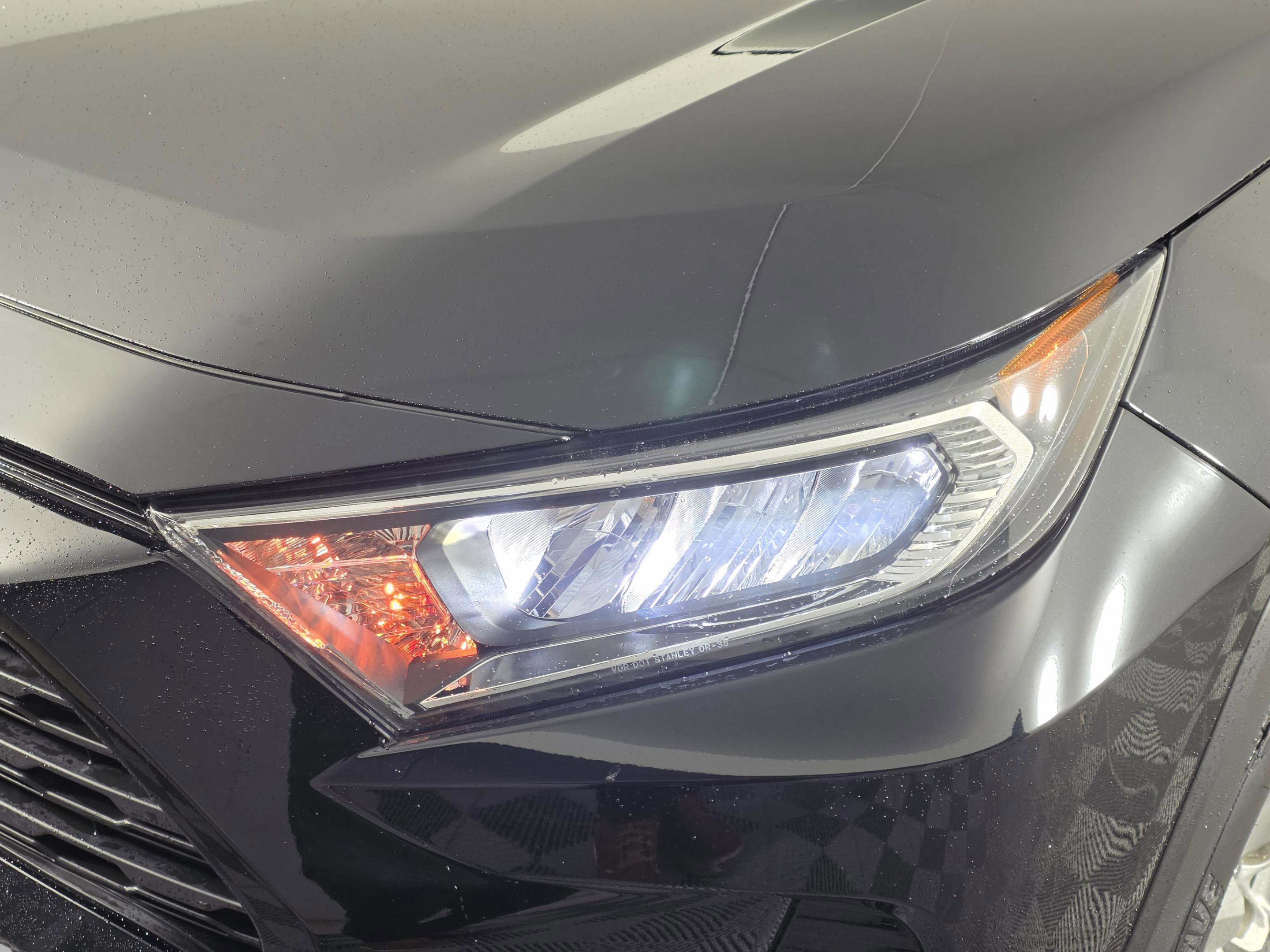 Used 2021 Toyota RAV4 XLE image 31