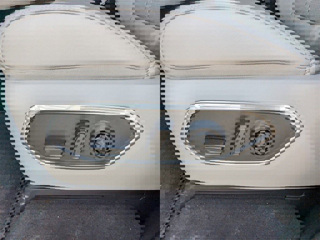 New 2024 Jeep Wagoneer 2WD w/ Convenience Group I image 20