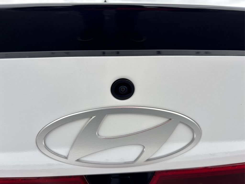 New 2026 Hyundai Elantra SEL FWD image 16