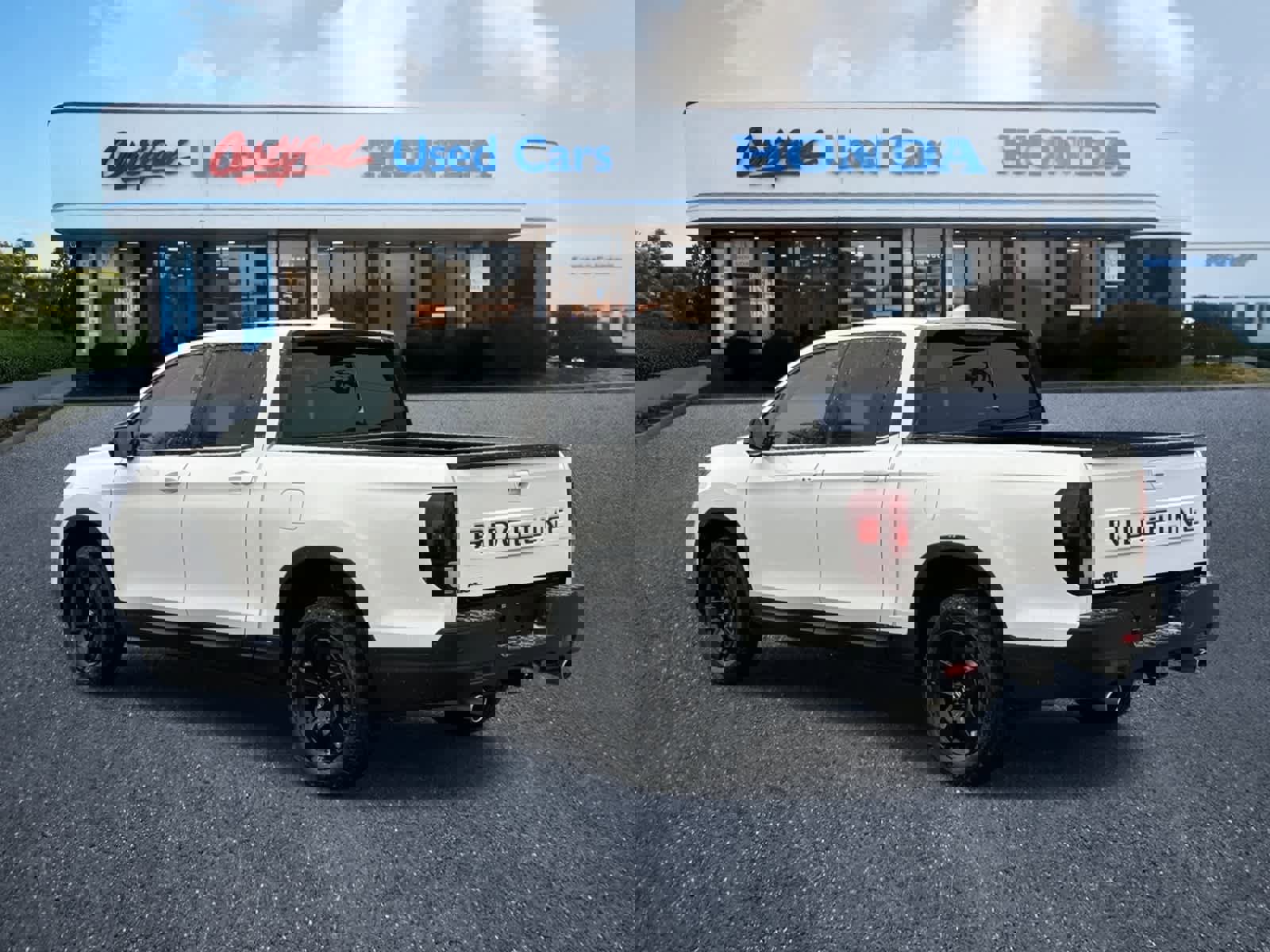 Used 2025 Honda Ridgeline Black Edition image 3