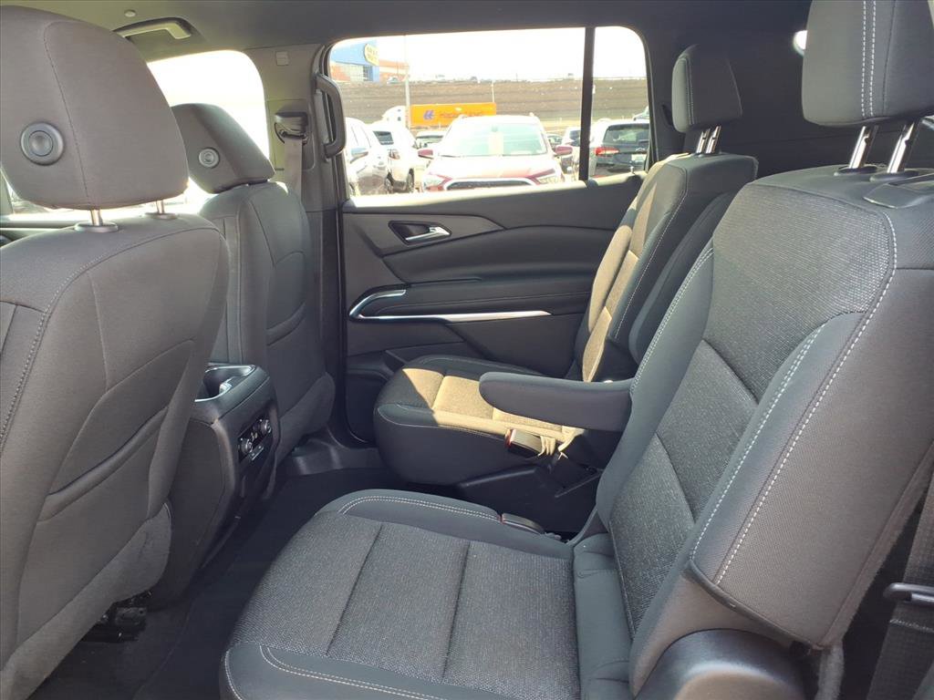 Used 2024 Chevrolet Traverse LT image 24