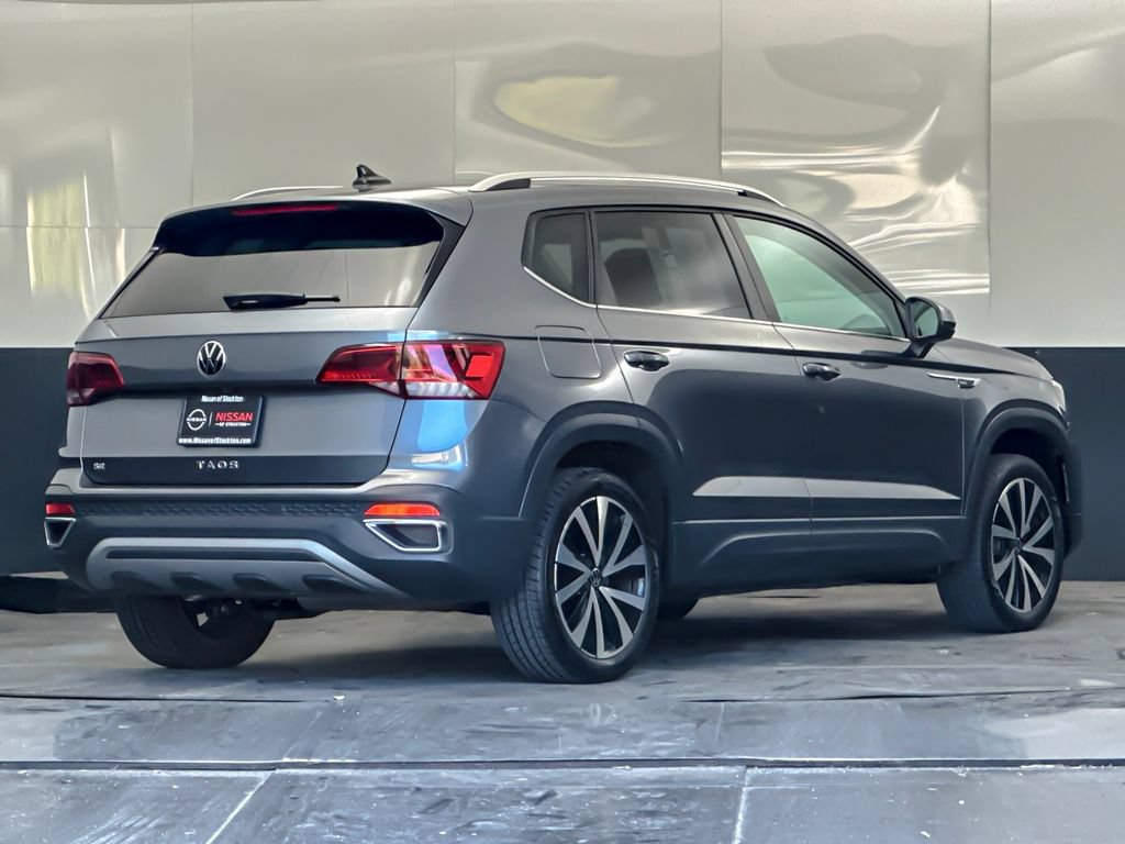 Used 2023 Volkswagen Taos SE FWD image 3