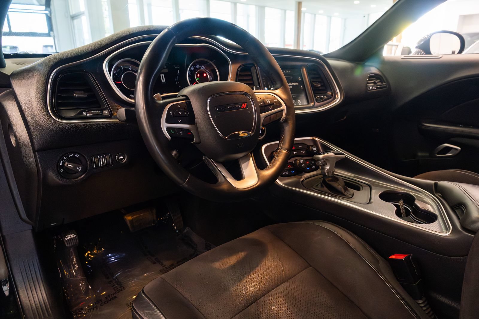 Used 2015 Dodge Challenger R/T Plus RWD image 17