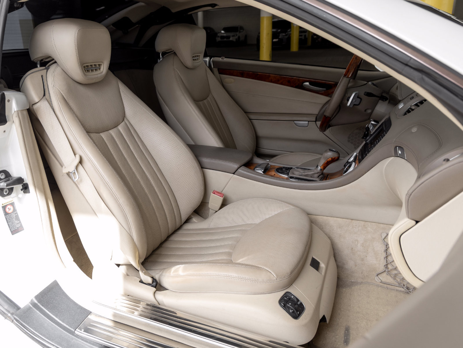 Used 2011 Mercedes-Benz SL 550 image 21