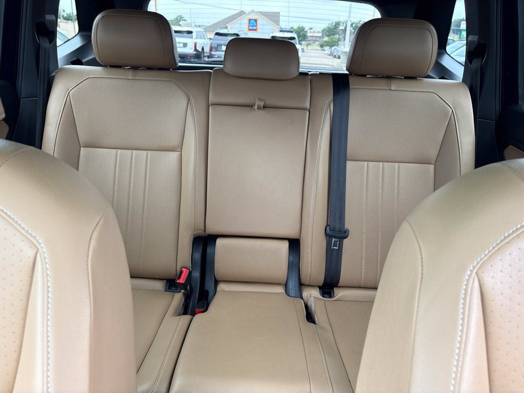 Used 2022 Volkswagen Tiguan SE AWD/4WD image 40