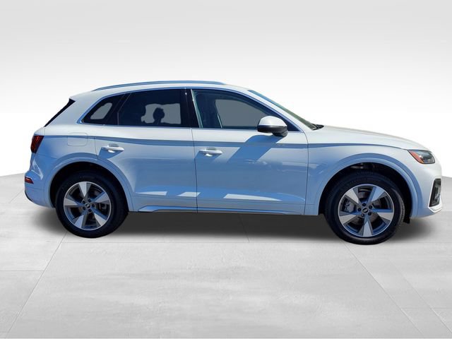 Used 2023 Audi Q5 2.0T Premium Plus w/ Premium Plus Package AWD/4WD image 6