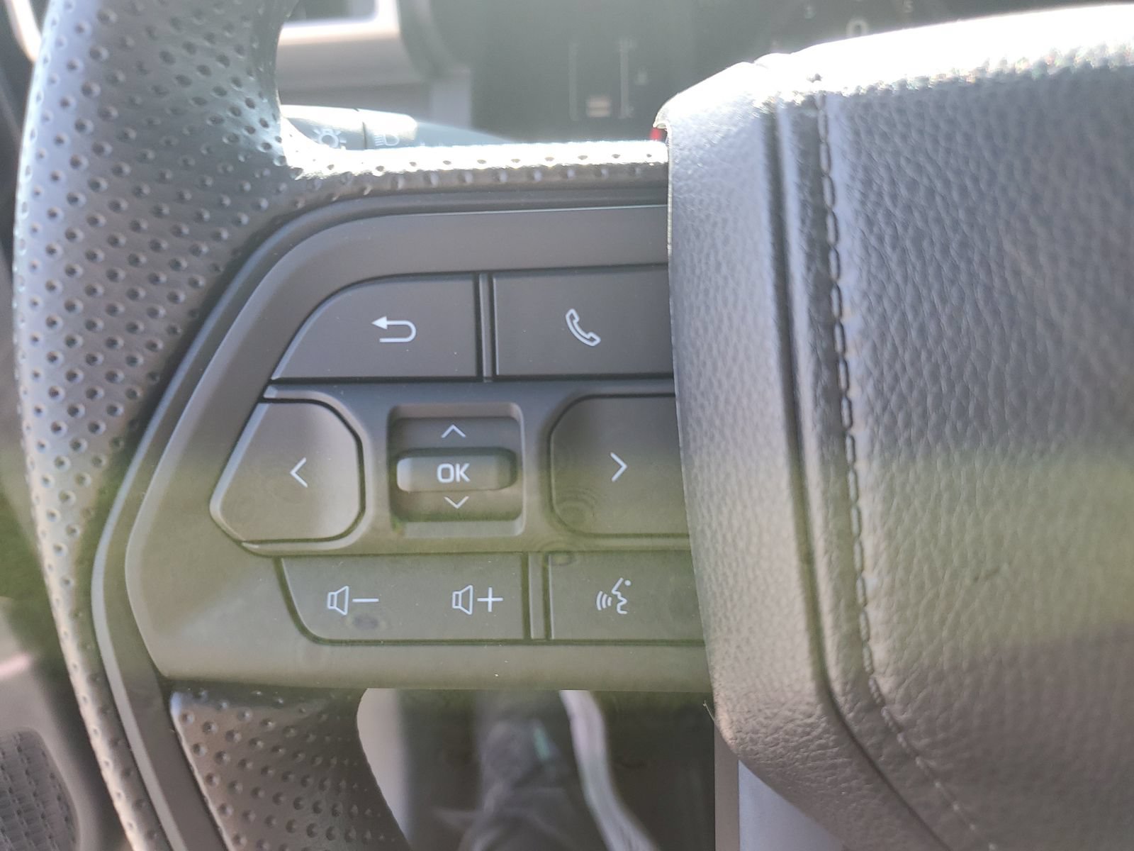 Certified 2026 Toyota Tacoma SR AWD/4WD image 20