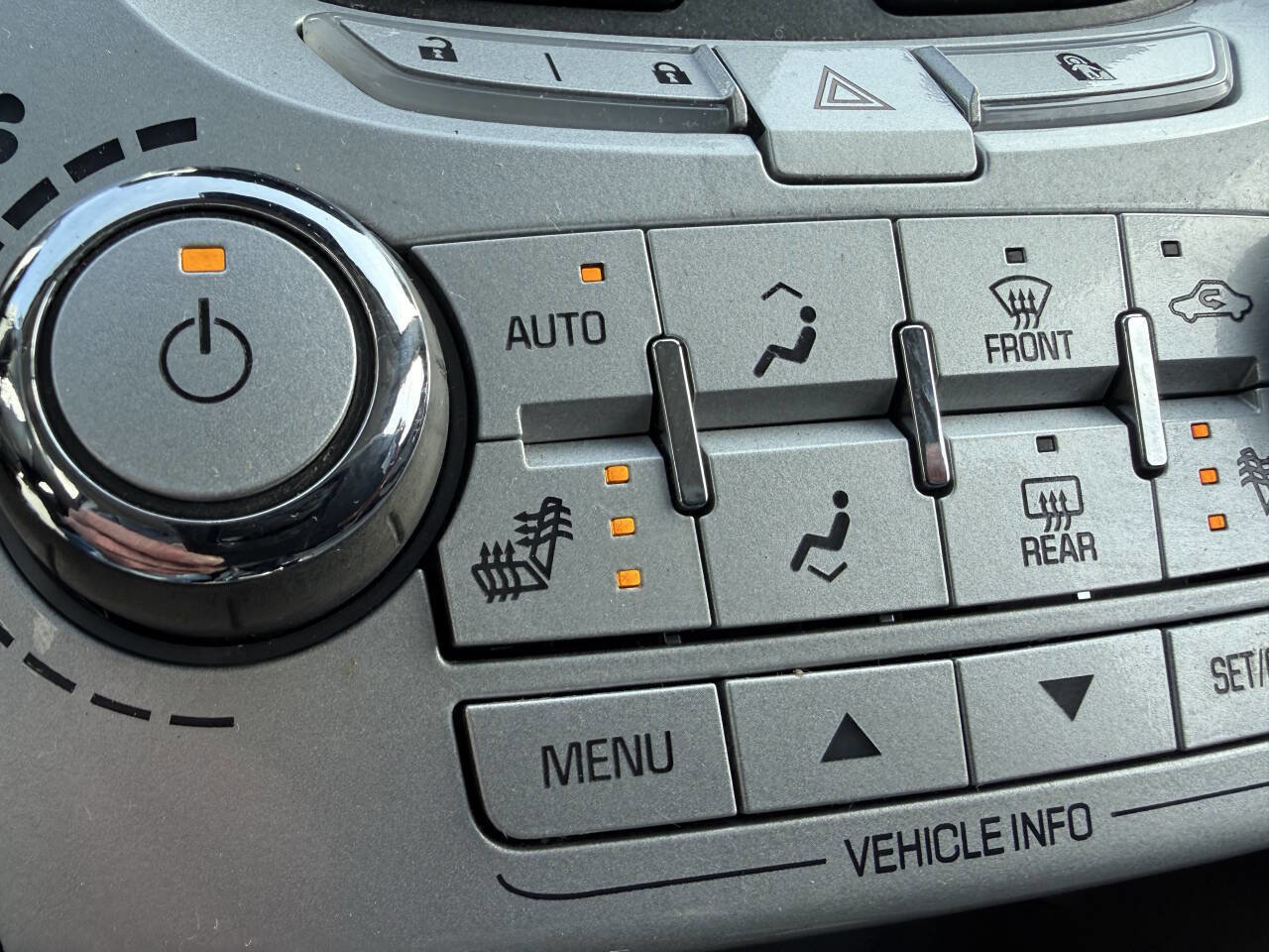 Used 2015 Chevrolet Equinox LTZ image 21