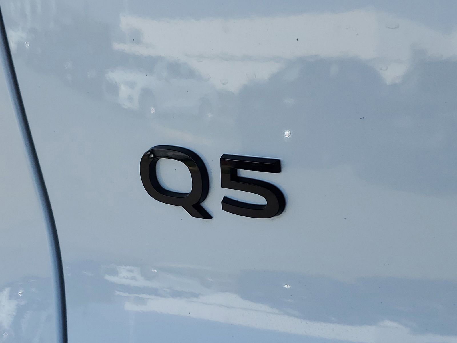 Used 2025 Audi Q5 Premium w/ Convenience Package image 7