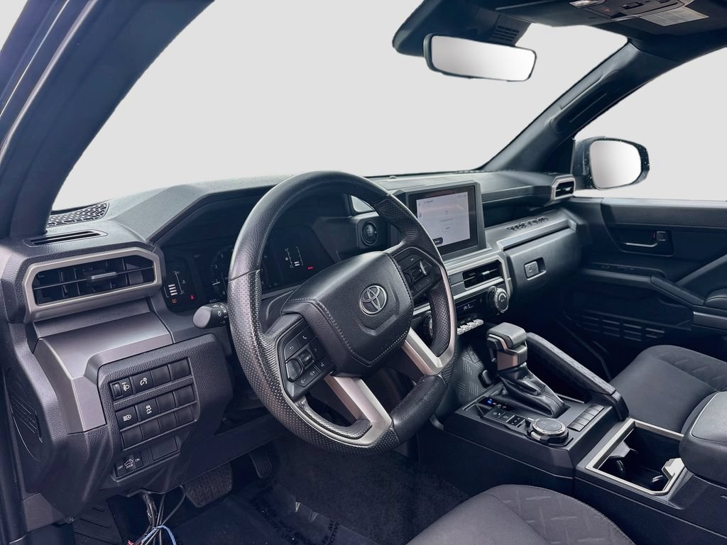 Used 2024 Toyota Tacoma SR5 AWD/4WD image 9