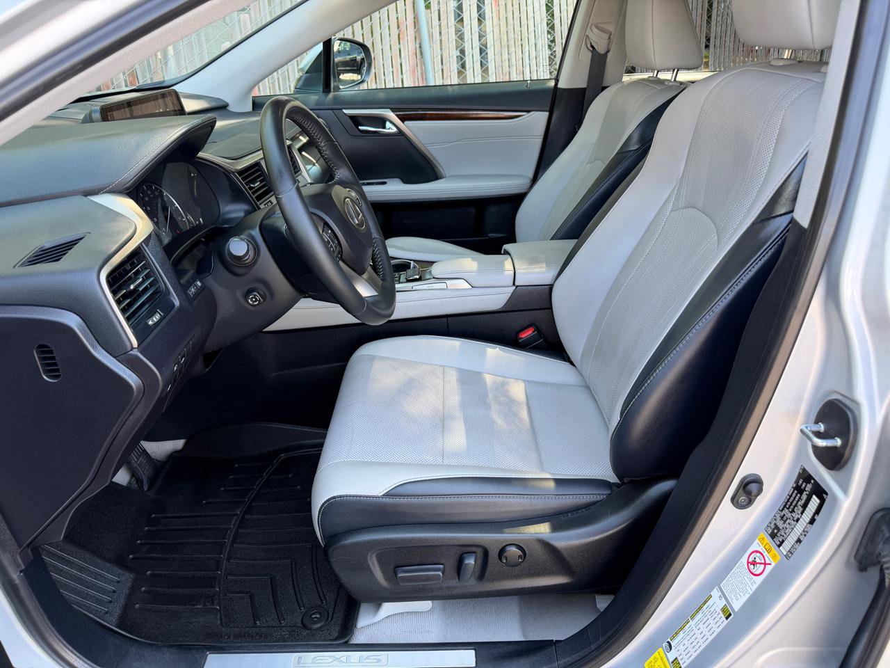 Used 2019 Lexus RX 350 AWD w/ Navigation Package image 4