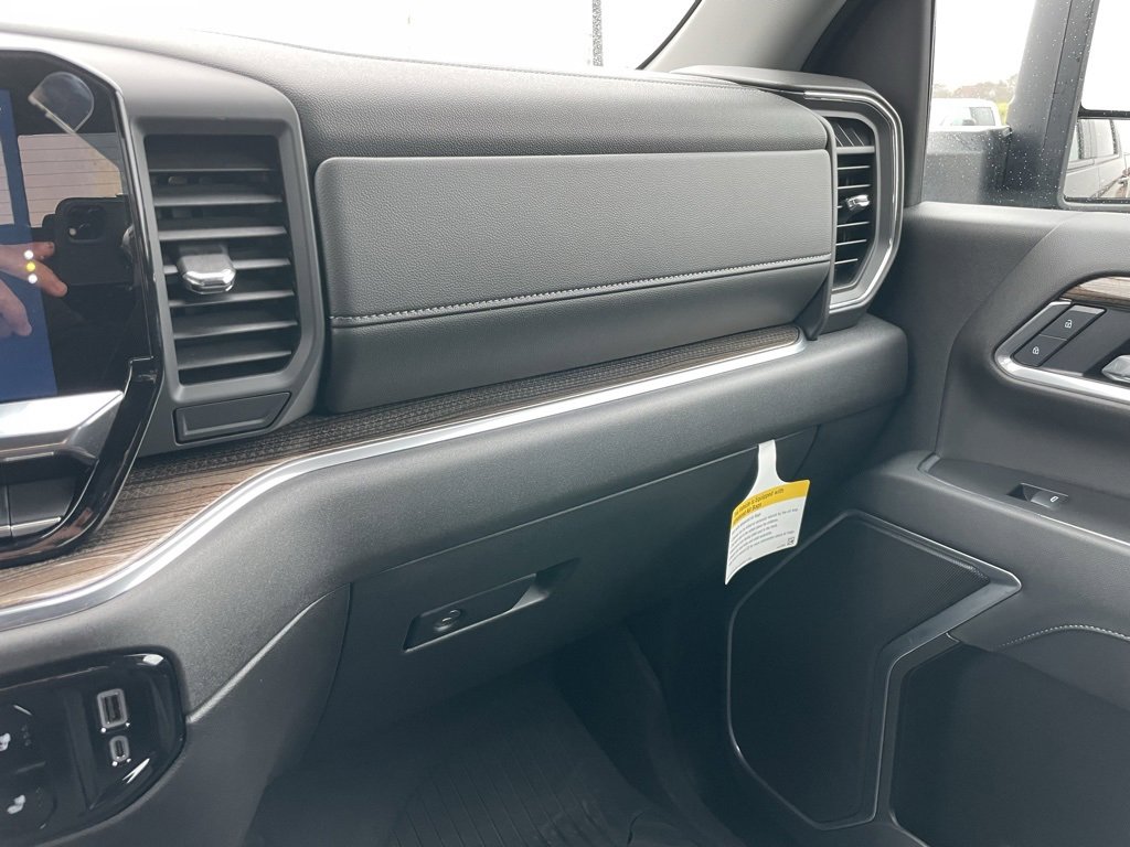 Used 2025 Chevrolet Silverado 2500 LT w/ All Star Edition image 55