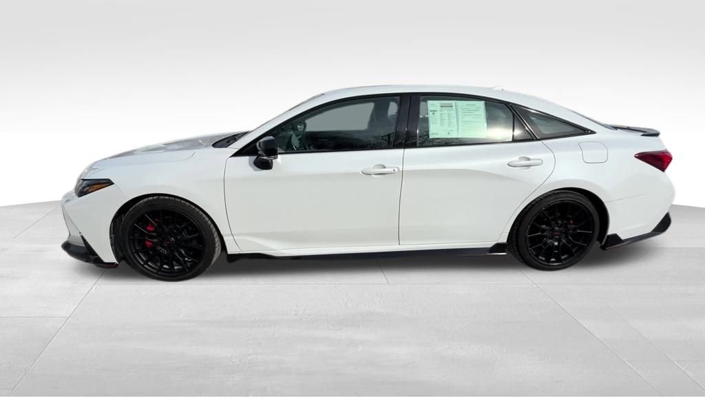 Used 2020 Toyota Avalon TRD video 2