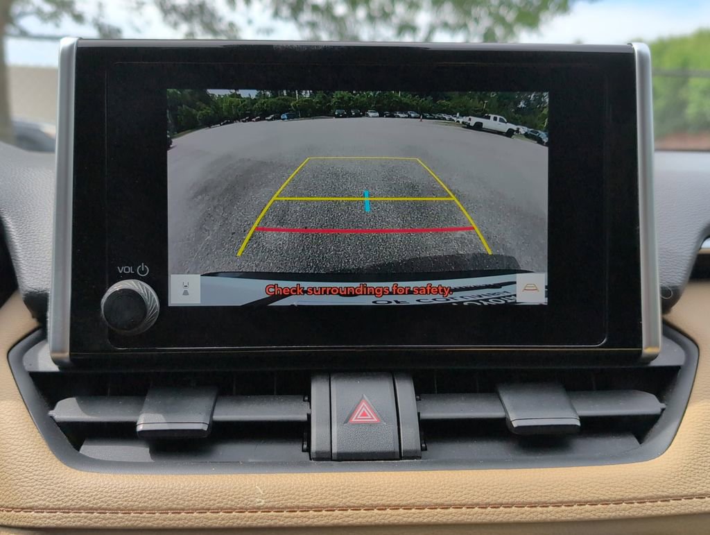 Used 2023 Toyota RAV4 XLE FWD image 18