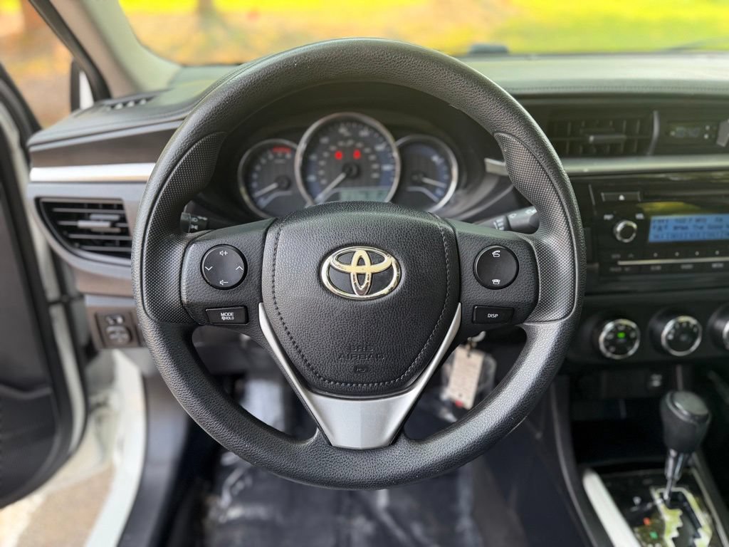 Used 2015 Toyota Corolla L FWD image 11