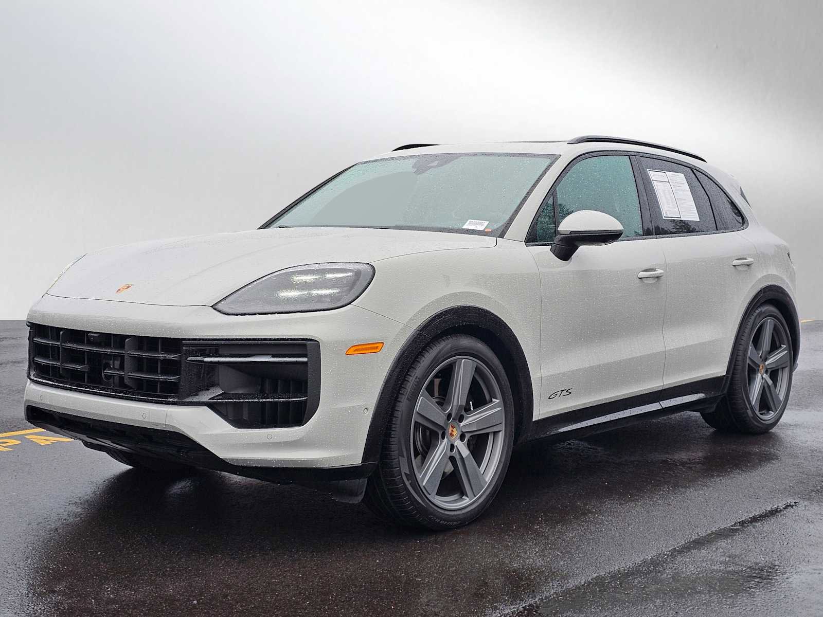 Used 2025 Porsche Cayenne GTS AWD/4WD image 7