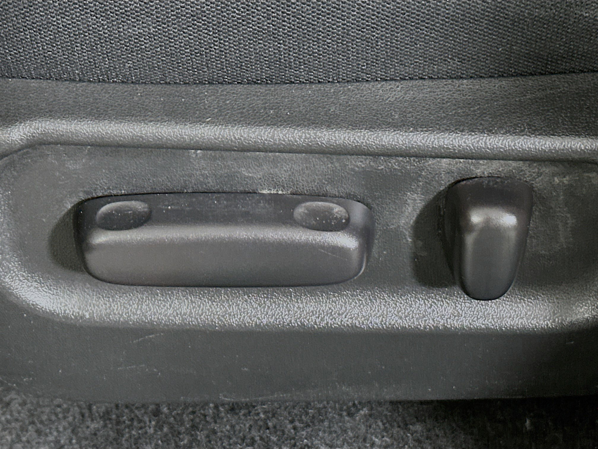 Used 2020 Toyota Tacoma TRD Off-Road w/ Technology Package image 13