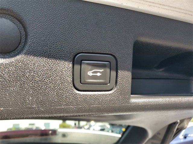 Used 2019 Chevrolet Equinox LT image 9