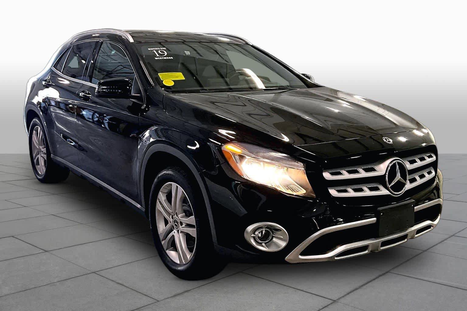 Used 2019 Mercedes-Benz GLA 250 4MATIC image 3
