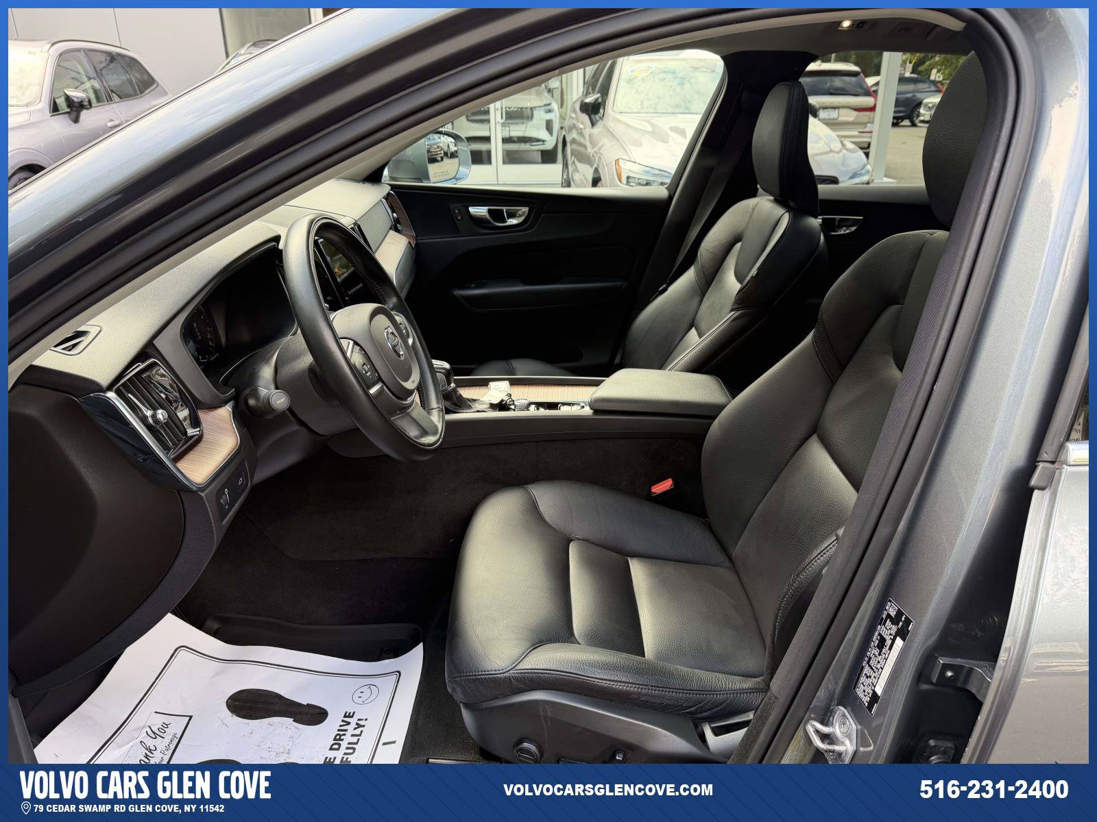 Used 2021 Volvo XC60 T5 Momentum AWD/4WD image 17