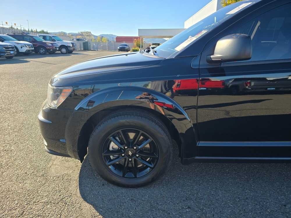 Used 2020 Dodge Journey SE w/ Blacktop Package FWD image 6