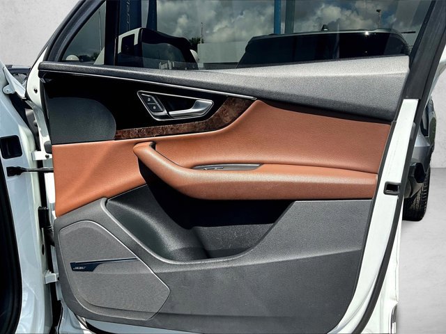 Used 2018 Audi Q7 3.0T Prestige AWD/4WD image 18