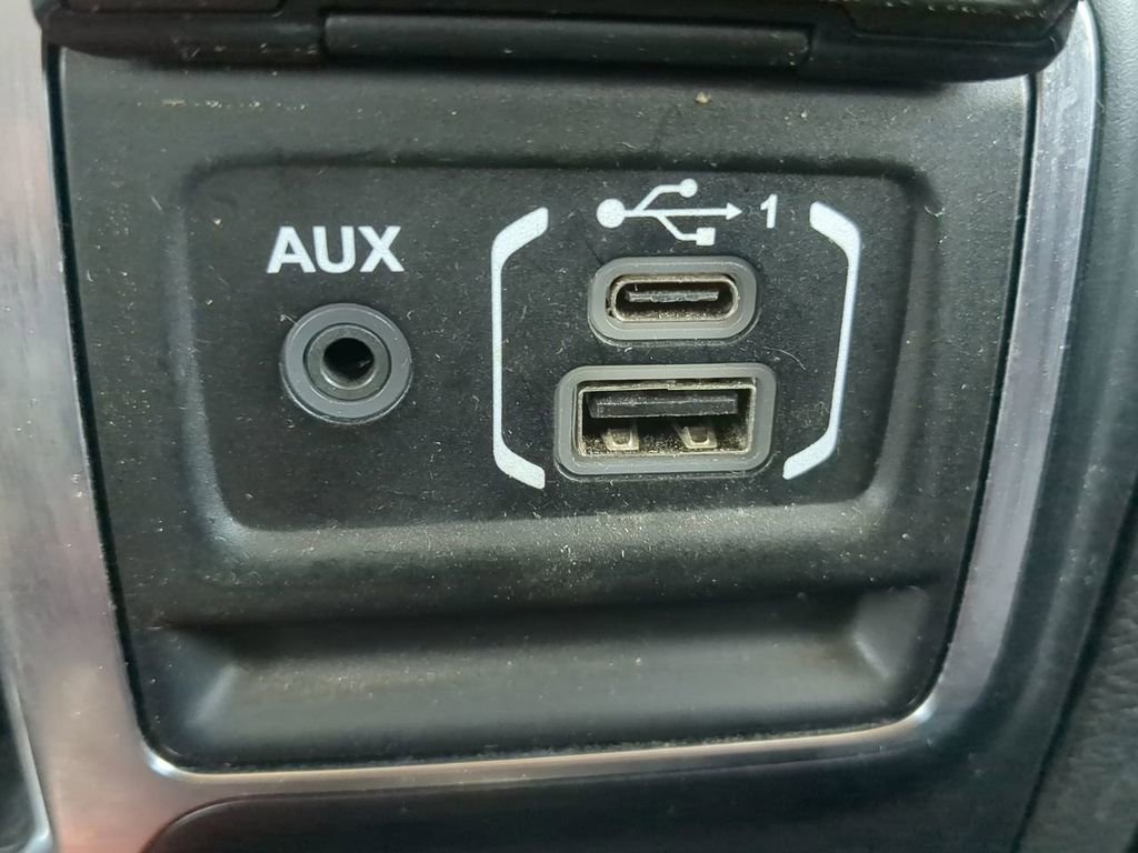 Used 2021 Jeep Gladiator Rubicon image 24