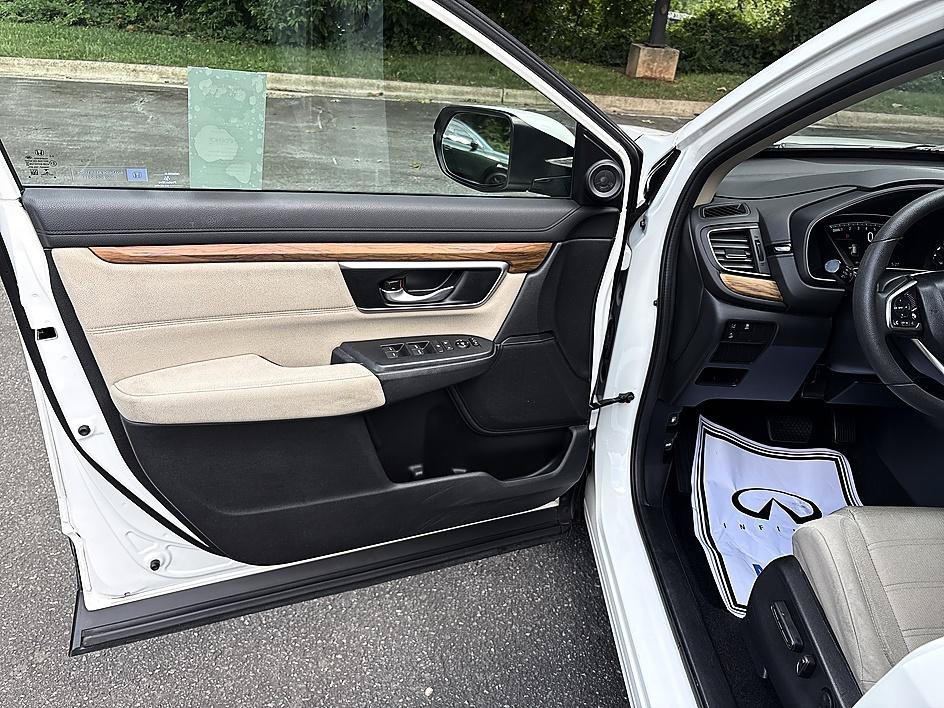 Used 2017 Honda CR-V EX image 10